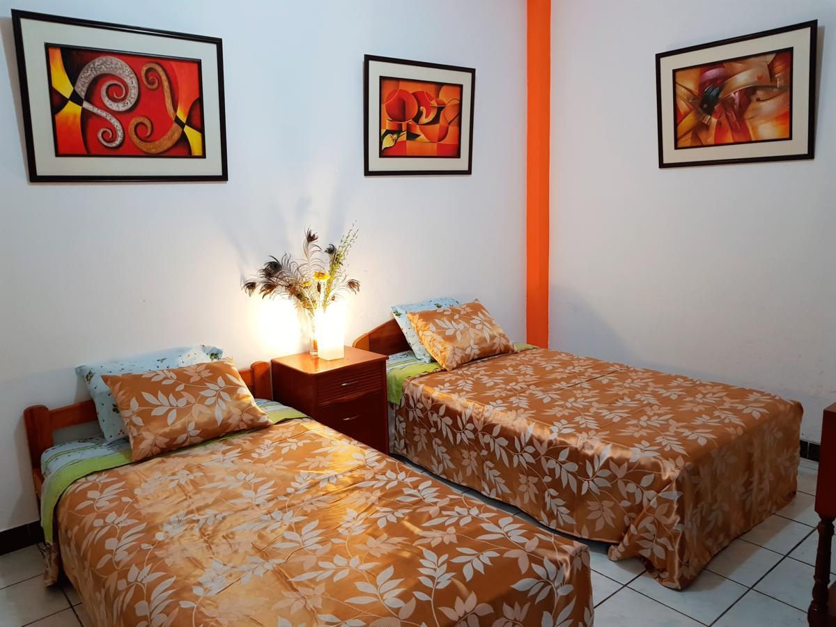 La Casa De Hiro Hotel Tarapoto Exterior foto
